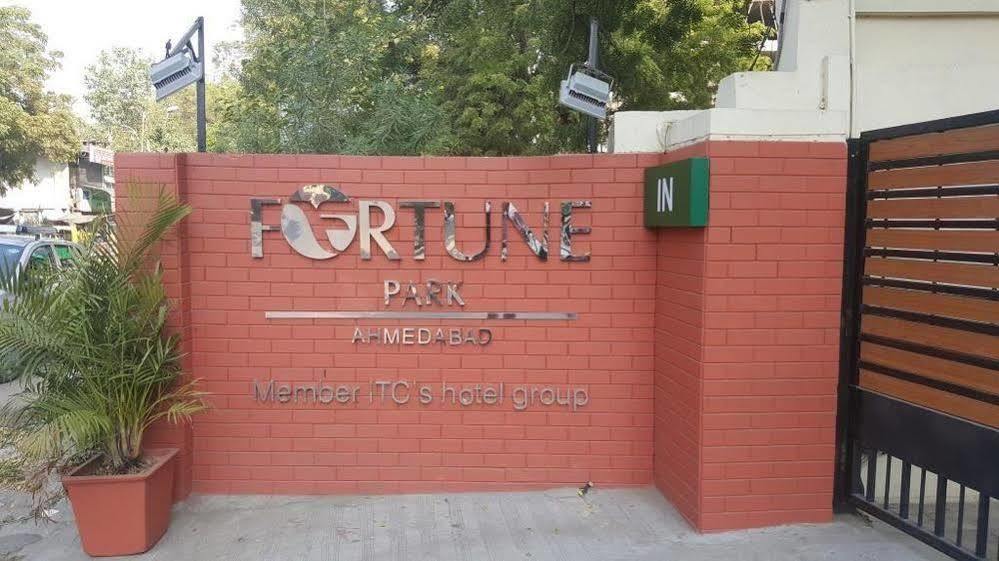 Fortune Park Ahmedabad Ngoại thất bức ảnh